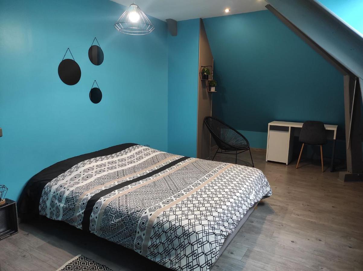 Agreable Et Spacieuse Chambre Familiale Sansac-de-Marmiesse Exterior foto